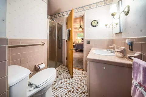 601 Robinson Rd, Jackson, MI 49203 photo 10