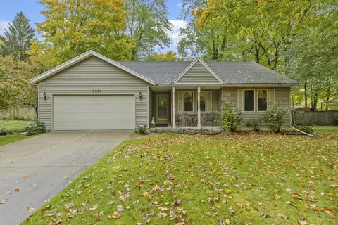 3061 Bayou Vista St, Kalamazoo, MI 49009
