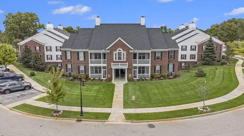1927 Coventry Cir #28, Jackson, MI 49201