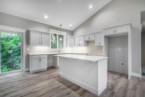 258 Markus Glen Dr, Plainwell, MI 49080 photo 11