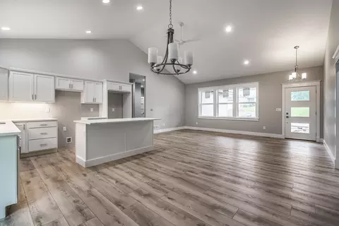 258 Markus Glen Dr, Plainwell, MI 49080 photo 7
