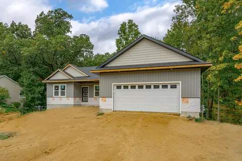 258 Markus Glen Dr, Plainwell, MI 49080 photo 2