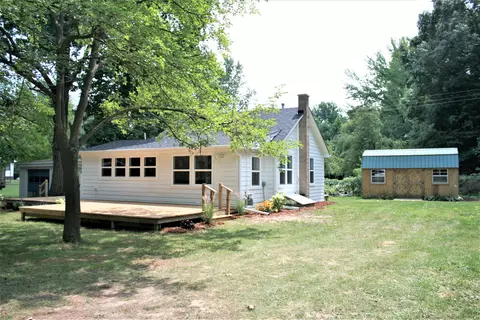 11999 Red Arrow Hwy, Sawyer, MI 49125
