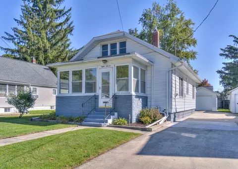811 Seymour Ave, Jackson, MI 49202