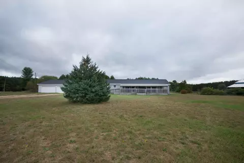 506 N Ferris Ave, White Cloud, MI 49349