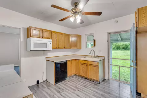 349 N Dwight St, Jackson, MI 49202 photo 5