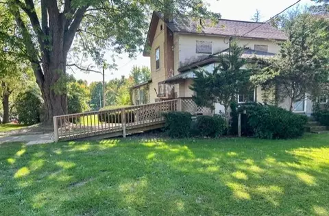 7111 Evans Rd, Eau Claire, MI 49111