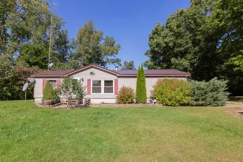 1090 Kelley Rd, Montgomery, MI 49255
