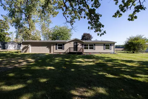 615 Lake St, Addison, MI 49220