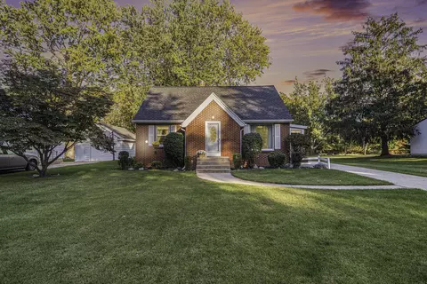 1108 Nixon Ave NW, Grand Rapids, MI 49534