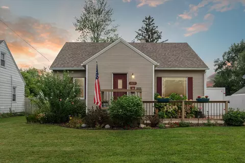 2879 W Avenue Ave SW, Wyoming, MI 49519