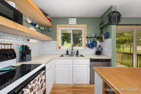 521 N State Rd, Belding, MI 48809 photo 3