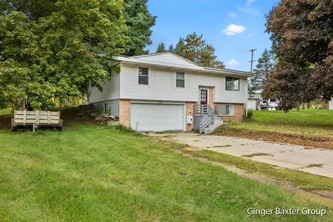 521 N State Rd, Belding, MI 48809 photo 2