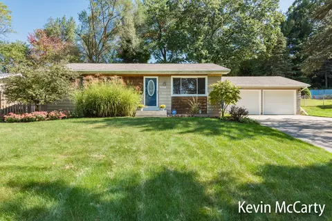 3462 Vineyard Ave NE, Grand Rapids, MI 49525