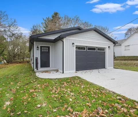 120 E Walnut St, Stanton, MI 48888 photo 5