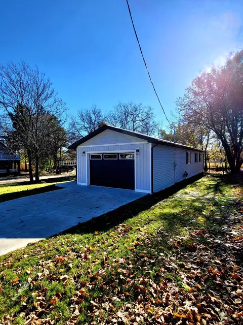 120 E Walnut St, Stanton, MI 48888 photo 2