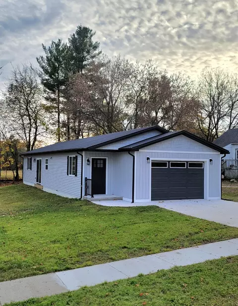 120 E Walnut St, Stanton, MI 48888 photo 3