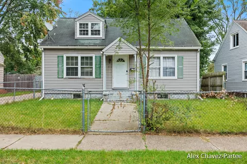 1283 Superior St, Benton Harbor, MI 49022