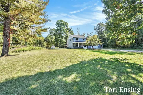 1312 Pine Hill Trl, Stanton, MI 48888 photo 4