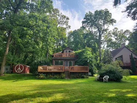 2067 Riverbank Ave NE, Grand Rapids, MI 49525