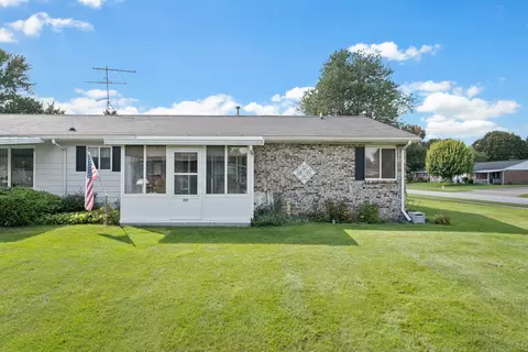 5919 Leisure South Dr SE, Kentwood, MI 49548