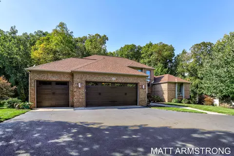 143 Stonehenge Dr, Grandville, MI 49418