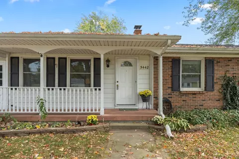 5442 Rockridge Dr NE, Comstock Park, MI 49321