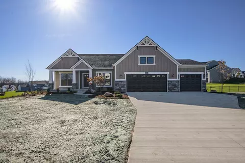 12184 Harvest Home Dr, Lowell, MI 49331