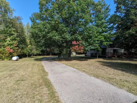8254 E Anthony Rd, Branch, MI 49402 photo 2