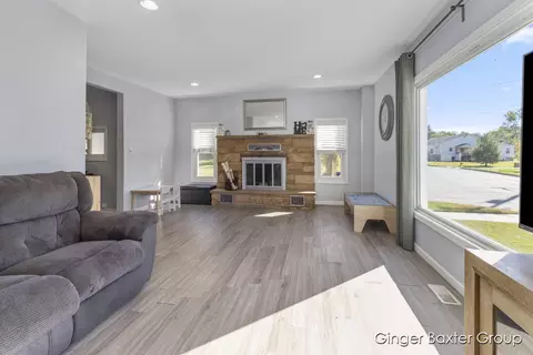 439 River St, Belding, MI 48809 photo 6