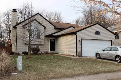 2821 Paddington Dr SE, Kentwood, MI 49512