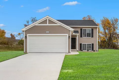 405 Orchard St, Constantine, MI 49042