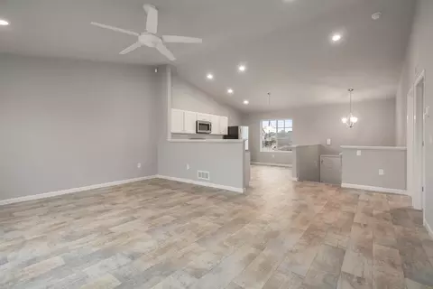405 Orchard St, Constantine, MI 49042 photo 4