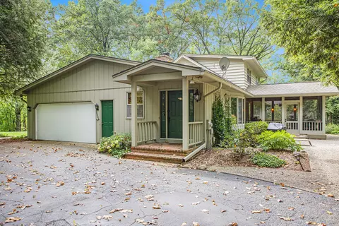 5227 Fg Ave E, Kalamazoo, MI 49004
