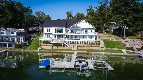 68129 Edgewater Beach Rd, White Pigeon, MI 49099