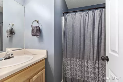 240 N Garfield St, Maple Rapids, MI 48853 photo 24