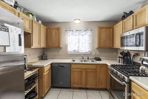 240 N Garfield St, Maple Rapids, MI 48853 photo 9