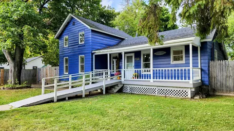 2041 Cass St, Mcbride, MI 48852 photo 2
