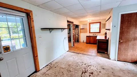 2041 Cass St, Mcbride, MI 48852 photo 5