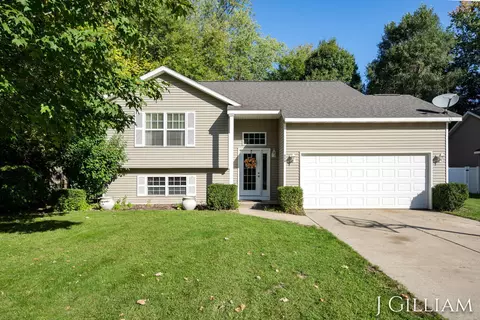 509 Elm St, Fennville, MI 49408