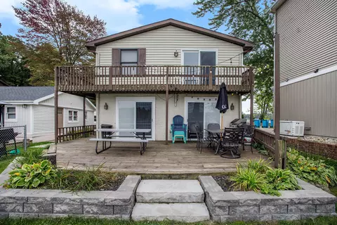 67570 95th Ave, Dowagiac, MI 49047