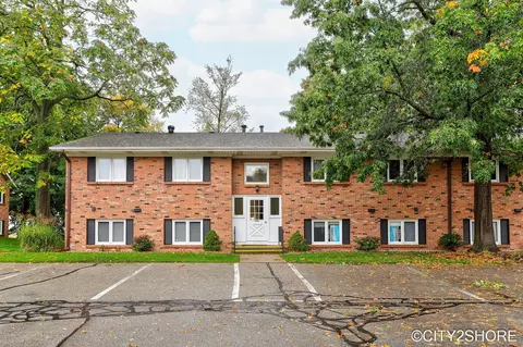 230 S State St #26, Zeeland, MI 49464
