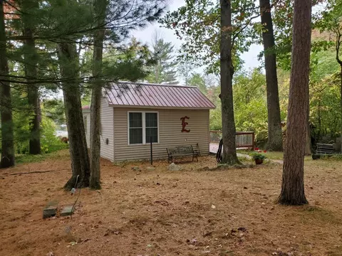 5617 S Whalen Lake Dr, Baldwin, MI 49304