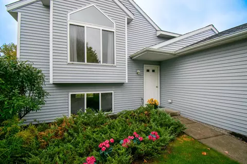3356 Hampton Downs Dr SE, Kentwood, MI 49512
