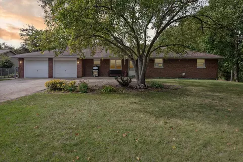 6443 N 28th St, Richland, MI 49083