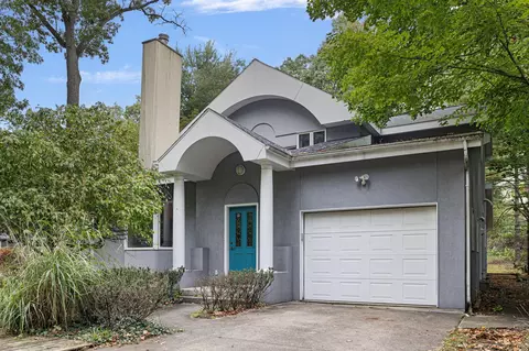 3876 Michiana Dr, New Buffalo, MI 49117