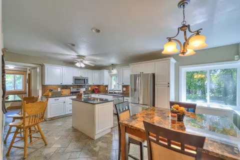 5927 S Jackson Rd, Jackson, MI 49201 photo 8