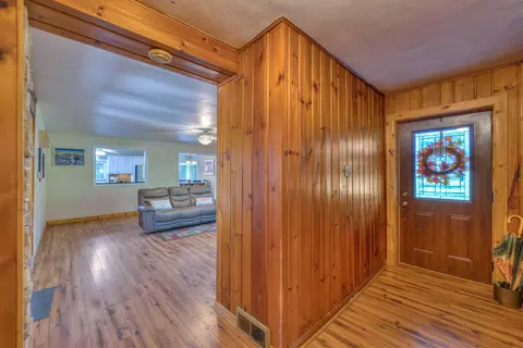 5927 S Jackson Rd, Jackson, MI 49201 photo 4