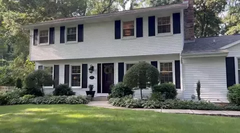 5073 Whippoorwill Dr, Kalamazoo, MI 49009