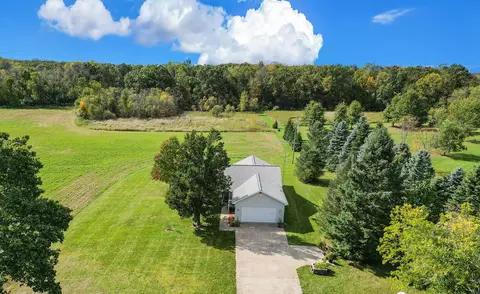 6850 Mapledale Rd, Jackson, MI 49201